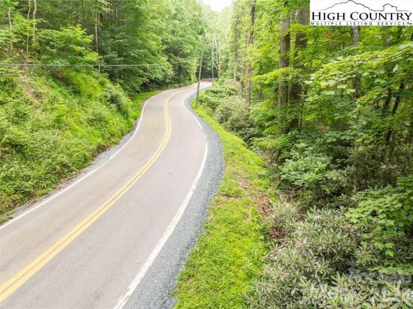 230 West Cove Lane, Boone, NC 28607.  MLS# CAR4432382, YatesRealty ID 55237. 