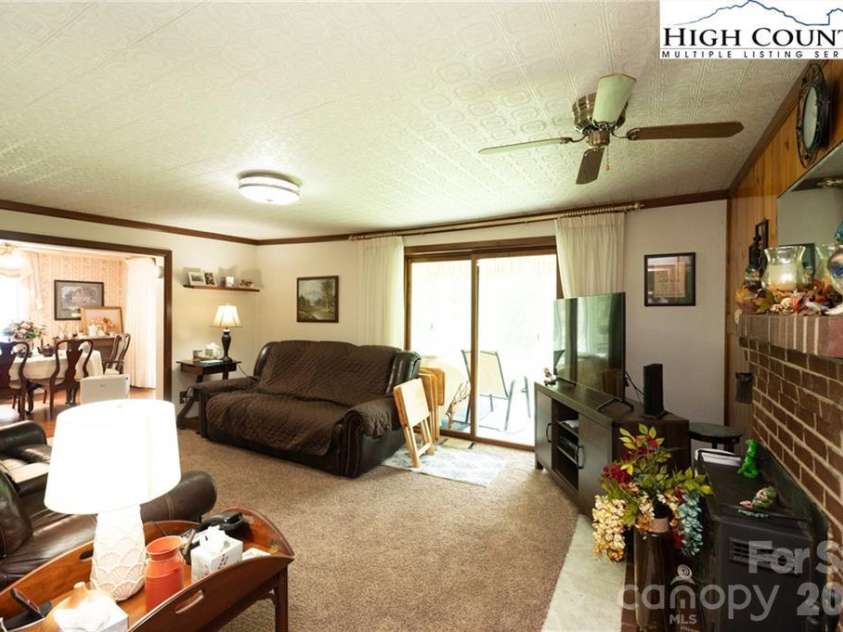 230 West Cove Lane, Boone, NC 28607.  MLS# CAR4432382, YatesRealty ID 55237. 
