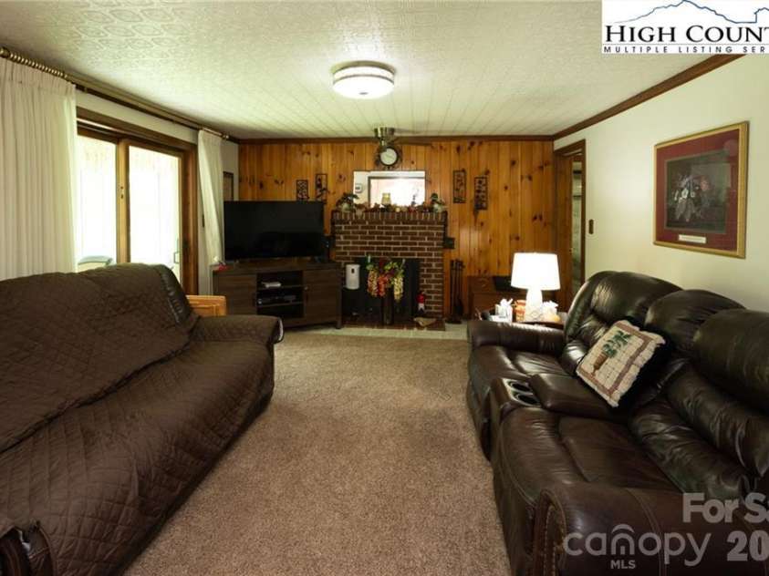 230 West Cove Lane, Boone, NC 28607.  MLS# CAR4432382, YatesRealty ID 55237. 