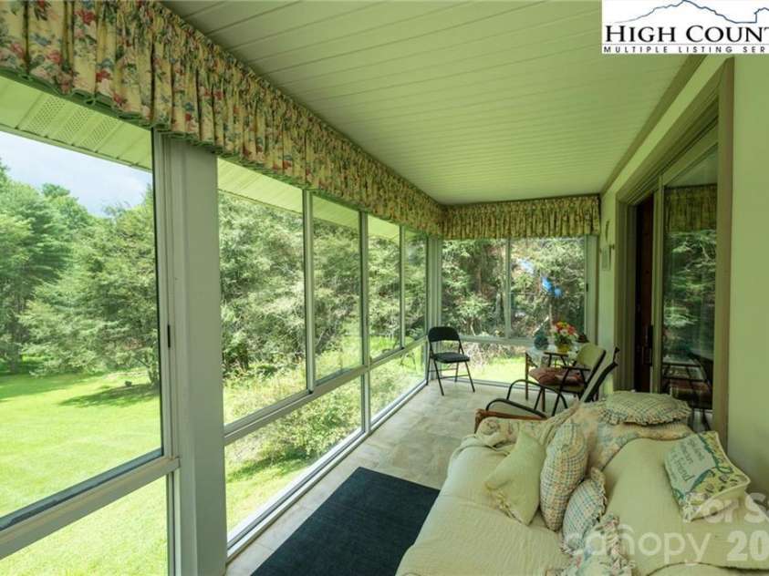 230 West Cove Lane, Boone, NC 28607.  MLS# CAR4432382, YatesRealty ID 55237. 