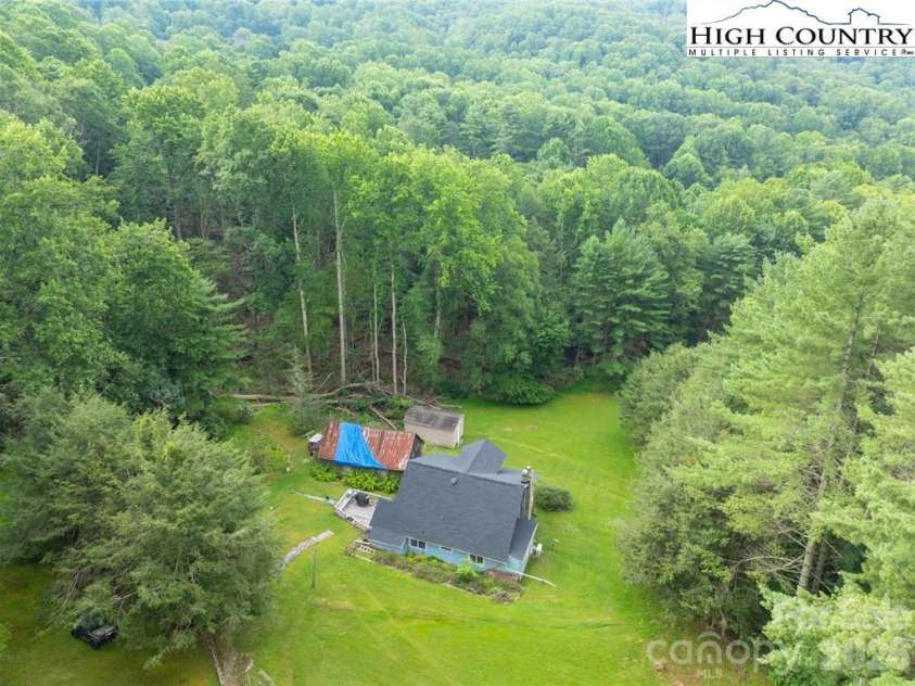 230 West Cove Lane, Boone, NC 28607.  MLS# CAR4432382, YatesRealty ID 55237. 