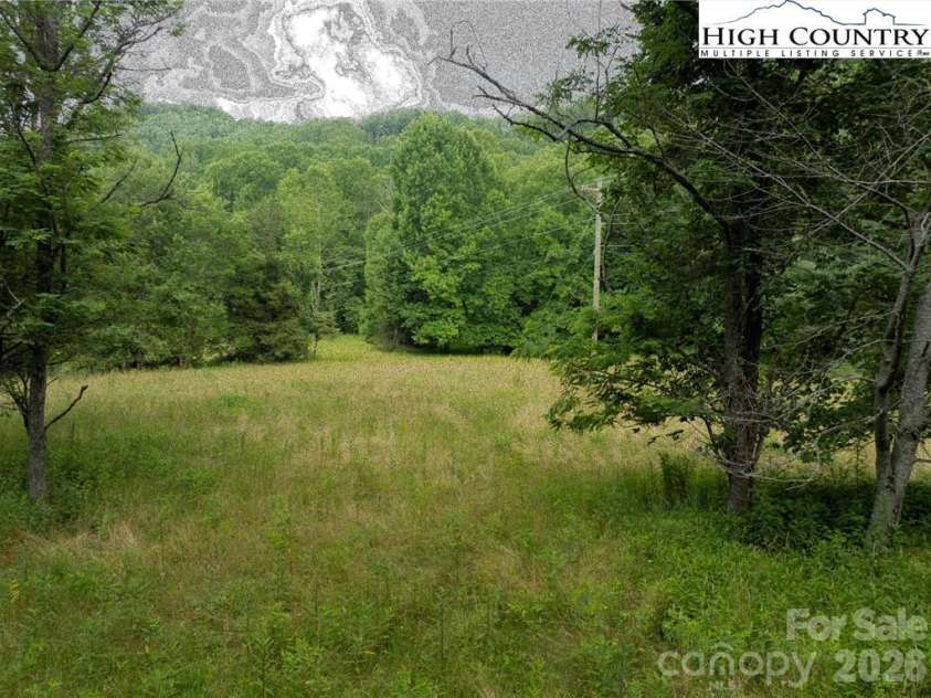 230 West Cove Lane, Boone, NC 28607.  MLS# CAR4432382, YatesRealty ID 55237. 