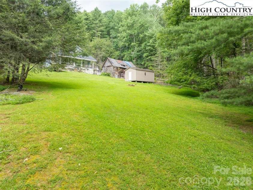 230 West Cove Lane, Boone, NC 28607.  MLS# CAR4432382, YatesRealty ID 55237. 