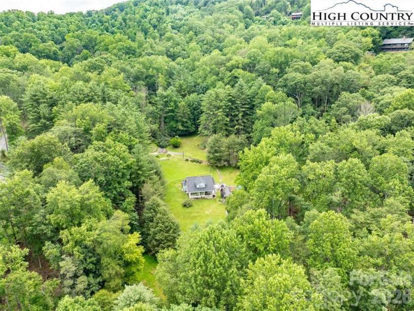 230 West Cove Lane, Boone, NC 28607.  MLS# CAR4432382, YatesRealty ID 55237. 