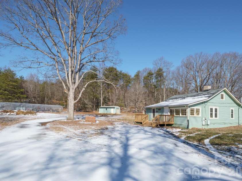 5394 S NC 16 Business Hwy Drive, Maiden, NC 28650.  MLS# CAR4342035, YatesRealty ID 5524. 