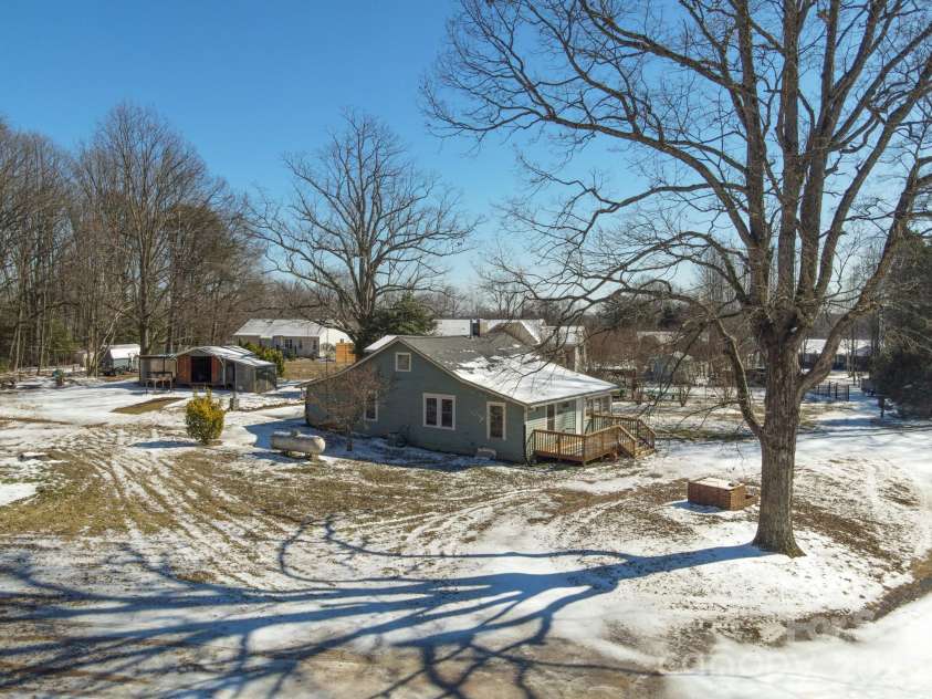 5394 S NC 16 Business Hwy Drive, Maiden, NC 28650.  MLS# CAR4342035, YatesRealty ID 5524. 