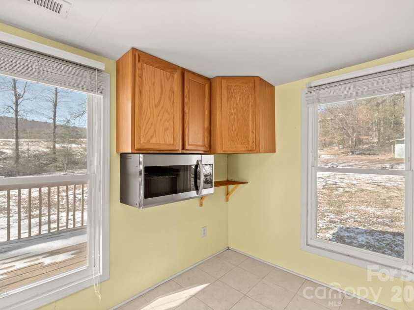 5394 S NC 16 Business Hwy Drive, Maiden, NC 28650.  MLS# CAR4342035, YatesRealty ID 5524. 