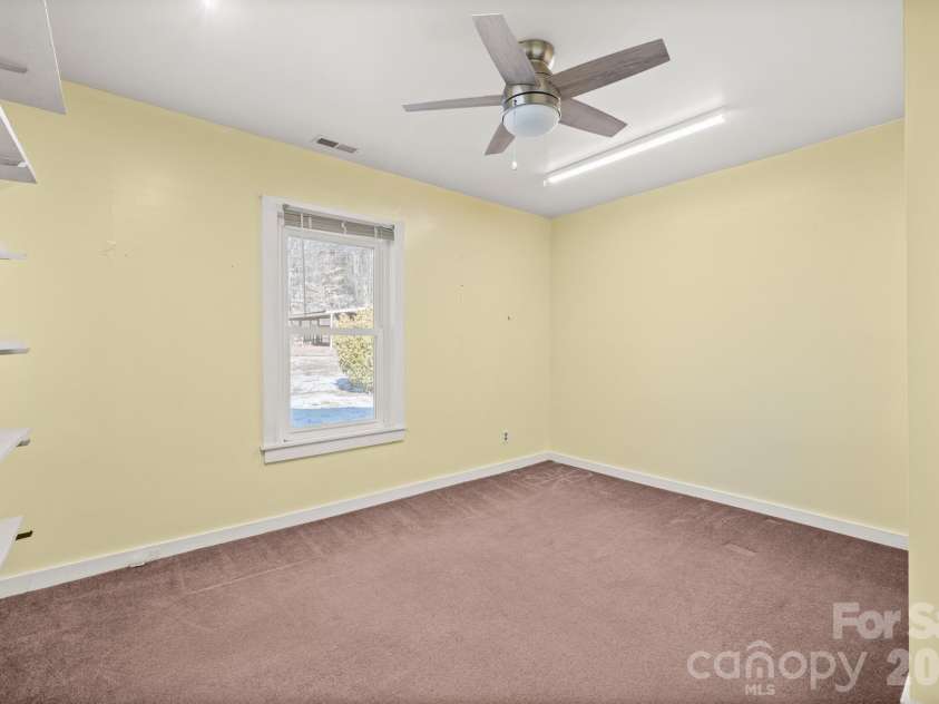 5394 S NC 16 Business Hwy Drive, Maiden, NC 28650.  MLS# CAR4342035, YatesRealty ID 5524. 