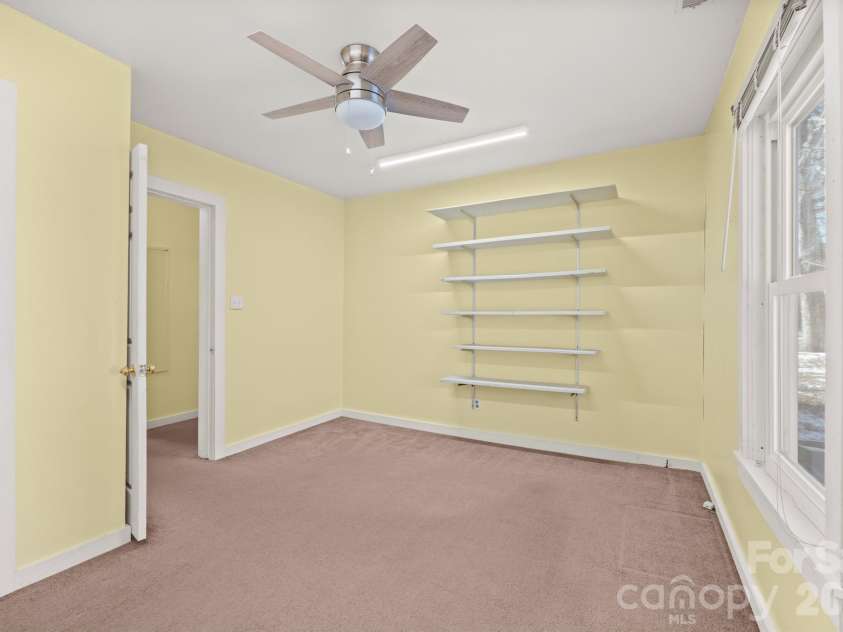5394 S NC 16 Business Hwy Drive, Maiden, NC 28650.  MLS# CAR4342035, YatesRealty ID 5524. 