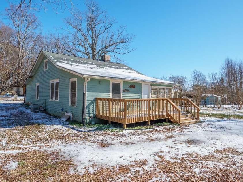 5394 S NC 16 Business Hwy Drive, Maiden, NC 28650.  MLS# CAR4342035, YatesRealty ID 5524. 