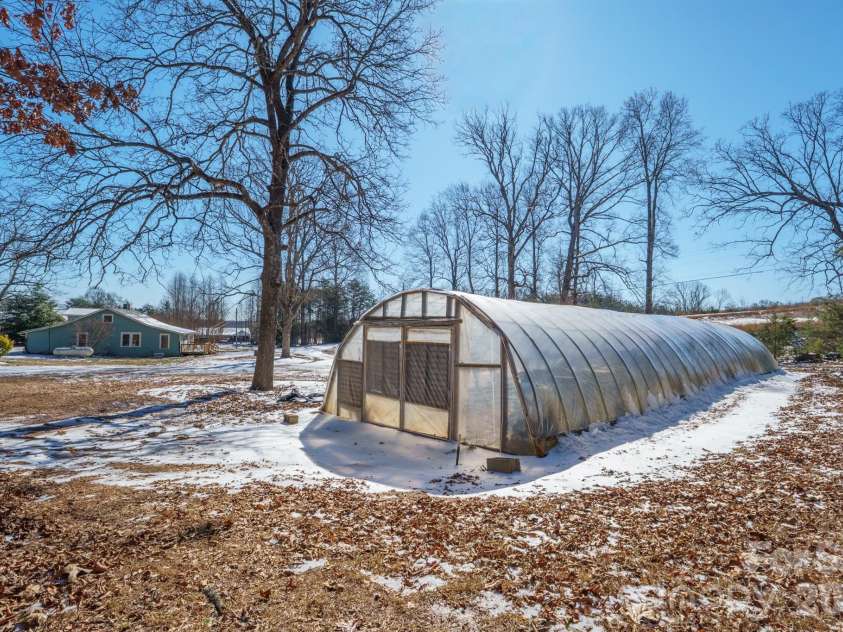 5394 S NC 16 Business Hwy Drive, Maiden, NC 28650.  MLS# CAR4342035, YatesRealty ID 5524. 