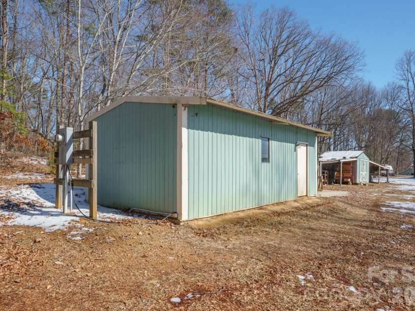 5394 S NC 16 Business Hwy Drive, Maiden, NC 28650.  MLS# CAR4342035, YatesRealty ID 5524. 
