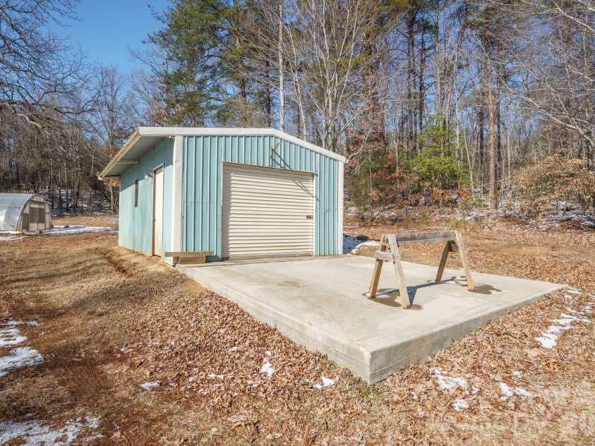 5394 S NC 16 Business Hwy Drive, Maiden, NC 28650.  MLS# CAR4342035, YatesRealty ID 5524. 