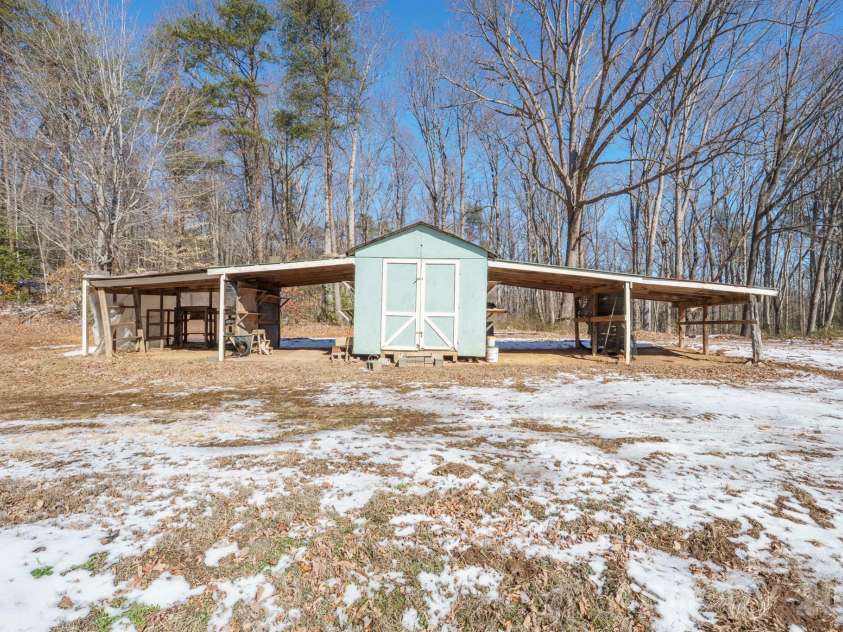 5394 S NC 16 Business Hwy Drive, Maiden, NC 28650.  MLS# CAR4342035, YatesRealty ID 5524. 