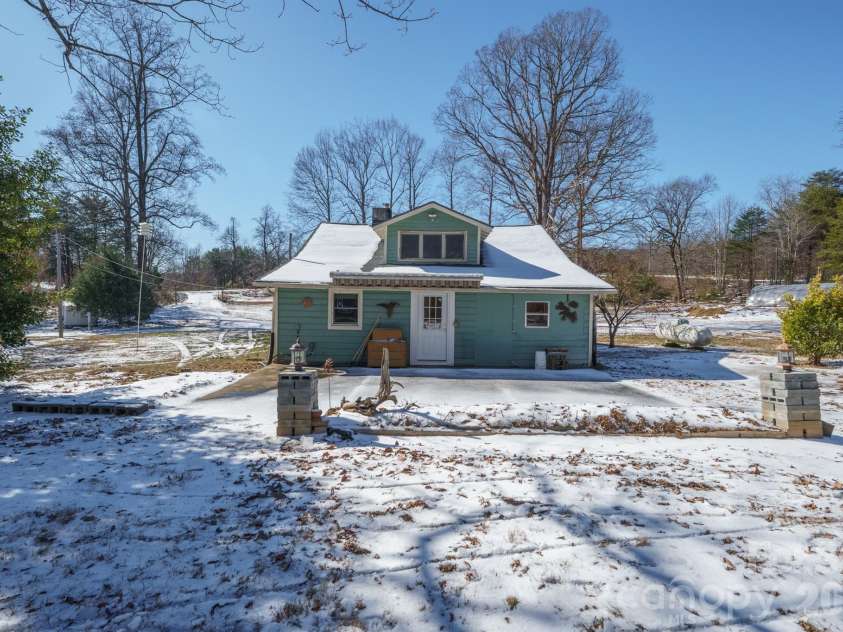 5394 S NC 16 Business Hwy Drive, Maiden, NC 28650.  MLS# CAR4342035, YatesRealty ID 5524. 
