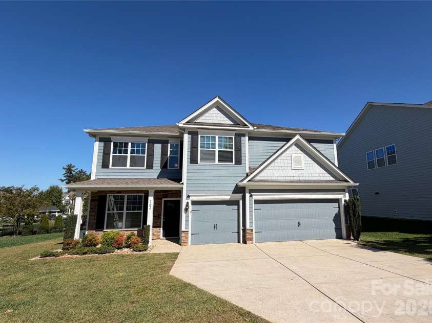 162 Blueview Road, Mooresville, NC 28117.  MLS# CAR4432152, YatesRealty ID 55240. 