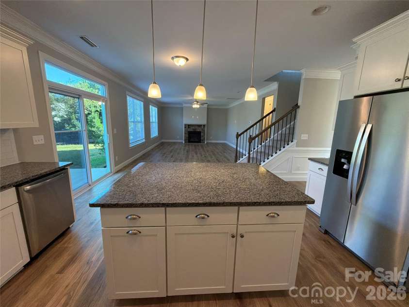 162 Blueview Road, Mooresville, NC 28117.  MLS# CAR4432152, YatesRealty ID 55240. 