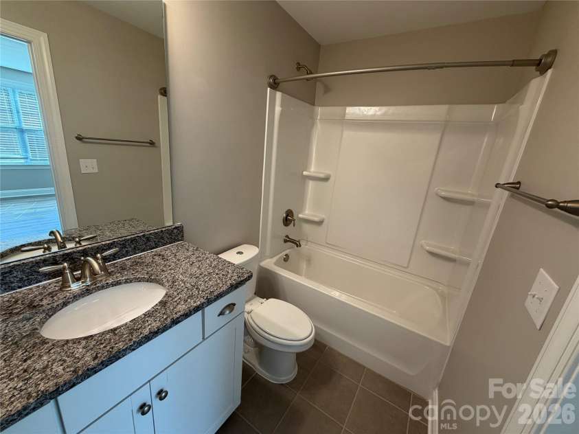 162 Blueview Road, Mooresville, NC 28117.  MLS# CAR4432152, YatesRealty ID 55240. 