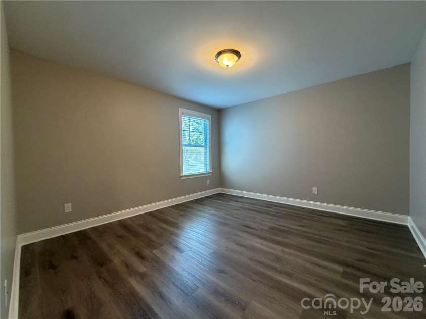 162 Blueview Road, Mooresville, NC 28117.  MLS# CAR4432152, YatesRealty ID 55240. 