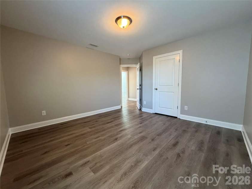 162 Blueview Road, Mooresville, NC 28117.  MLS# CAR4432152, YatesRealty ID 55240. 