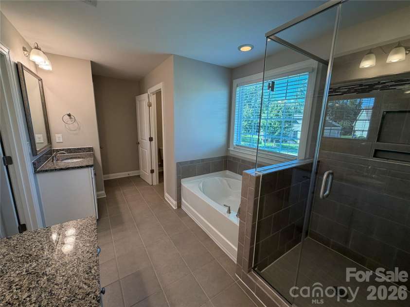 162 Blueview Road, Mooresville, NC 28117.  MLS# CAR4432152, YatesRealty ID 55240. 