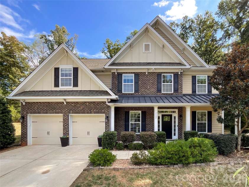 7527 Snowbird Court, Mint Hill, NC 28227.  MLS# CAR4432418, YatesRealty ID 55245. 