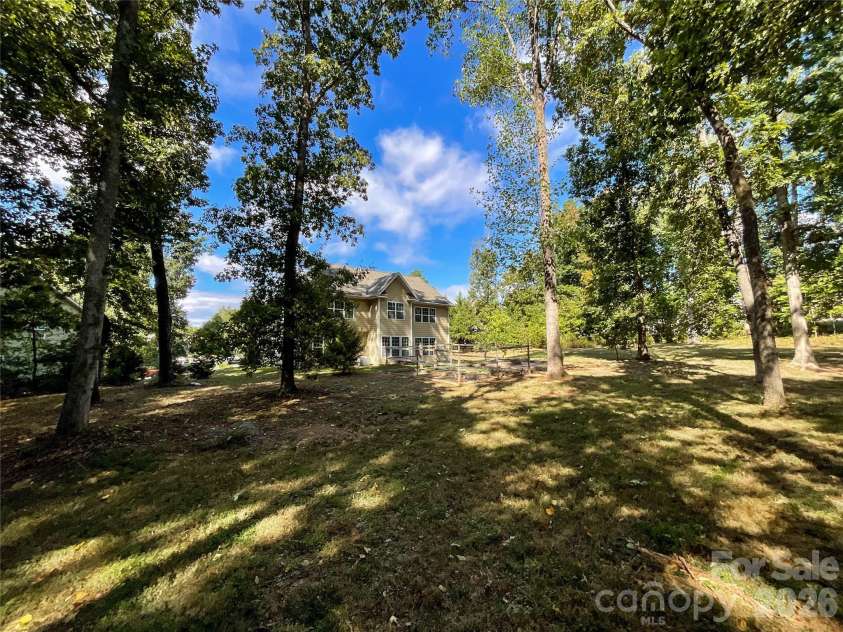 7527 Snowbird Court, Mint Hill, NC 28227.  MLS# CAR4432418, YatesRealty ID 55245. 