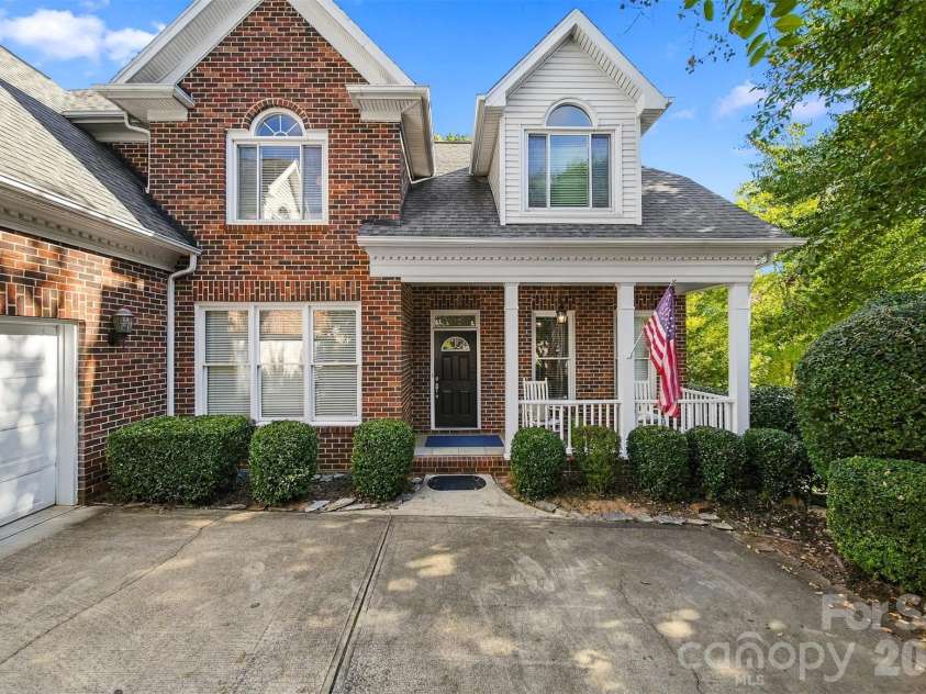 5539 Sunstar Court, Charlotte, NC 28226.  MLS# CAR4431682, YatesRealty ID 55248. 