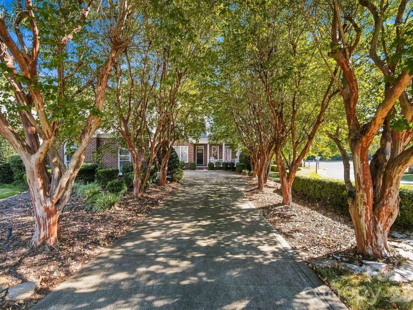5539 Sunstar Court, Charlotte, NC 28226.  MLS# CAR4431682, YatesRealty ID 55248. 