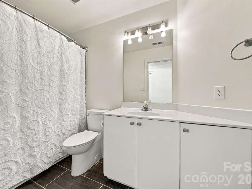 5539 Sunstar Court, Charlotte, NC 28226.  MLS# CAR4431682, YatesRealty ID 55248. 