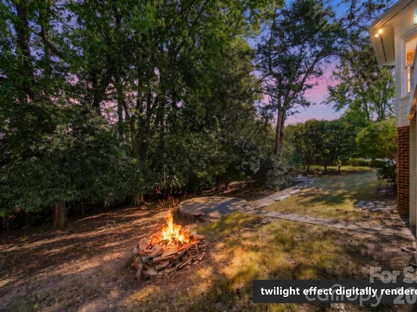 5539 Sunstar Court, Charlotte, NC 28226.  MLS# CAR4431682, YatesRealty ID 55248. 