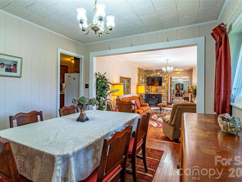 2586 Kim Miller Road, Lake Toxaway, NC 28747.  MLS# CAR4431012, YatesRealty ID 55249. 