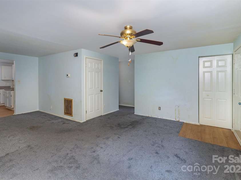 6005 Fringe Tree Drive, Charlotte, NC 28227.  MLS# CAR4241933, YatesRealty ID 5525. 