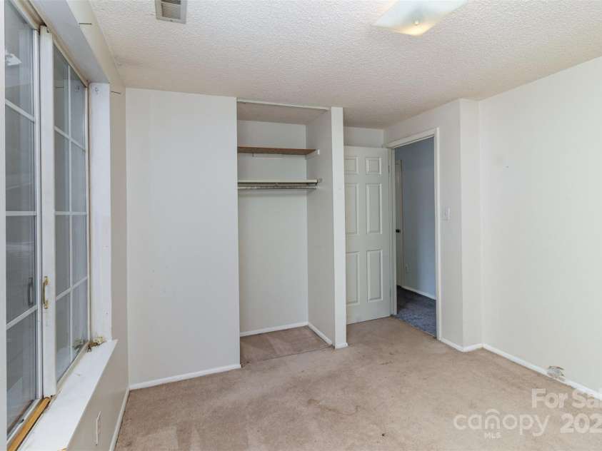 6005 Fringe Tree Drive, Charlotte, NC 28227.  MLS# CAR4241933, YatesRealty ID 5525. 