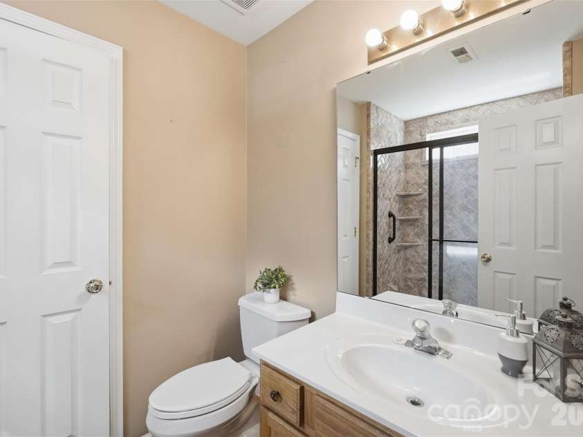 1619 Eagle Lake Drive, Indian Land, SC 29707.  MLS# CAR4431314, YatesRealty ID 55250. Primary bath
