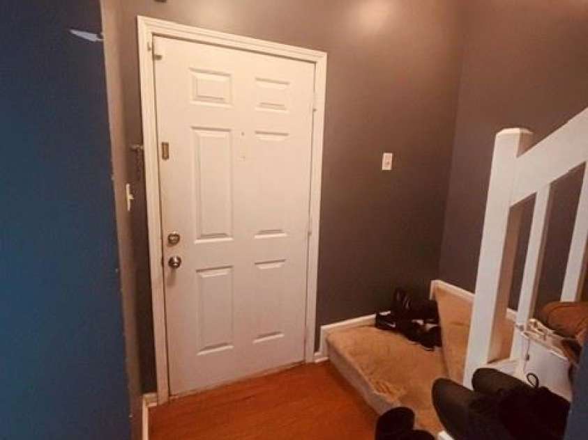 6376 Mallard View Lane, Charlotte, NC 28269.  MLS# CAR4432128, YatesRealty ID 55255. Foyer