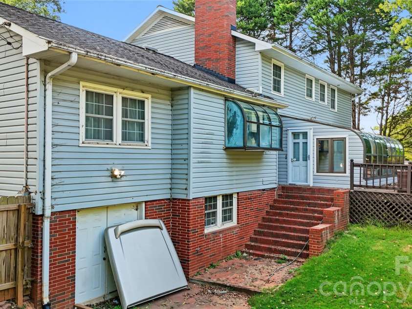 731 Club Drive, Statesville, NC 28677.  MLS# CAR4428330, YatesRealty ID 55258. 