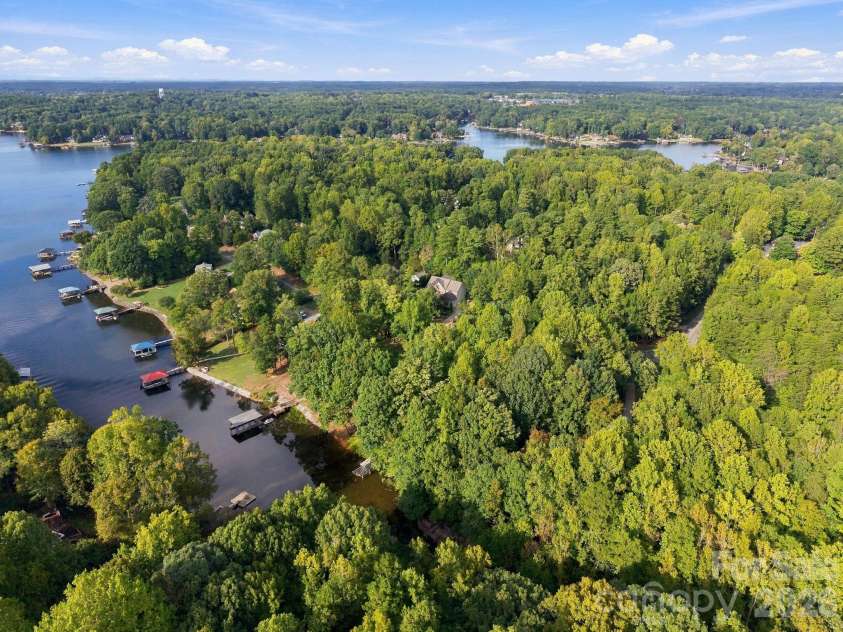 218 Culpeze Road, Mooresville, NC 28117.  MLS# CAR4430755, YatesRealty ID 55259. 