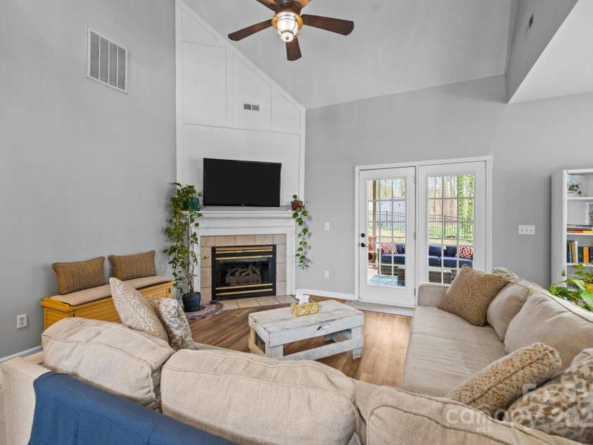 207 Pebble Creek Crossing, Fort Mill, SC 29715.  MLS# CAR4225180, YatesRealty ID 5526. 