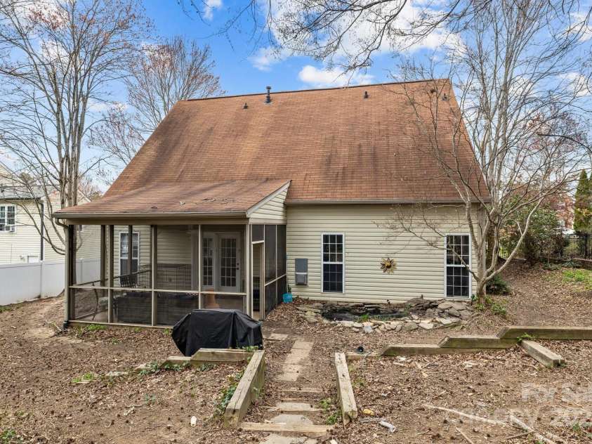 207 Pebble Creek Crossing, Fort Mill, SC 29715.  MLS# CAR4225180, YatesRealty ID 5526. 
