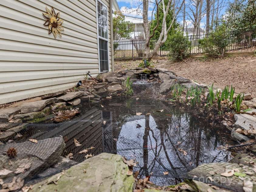 207 Pebble Creek Crossing, Fort Mill, SC 29715.  MLS# CAR4225180, YatesRealty ID 5526. 