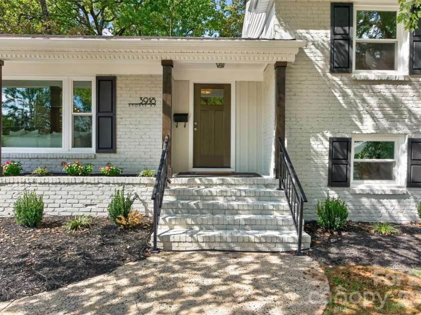 3918 Rhodes Avenue, Charlotte, NC 28210.  MLS# CAR4432255, YatesRealty ID 55263. 