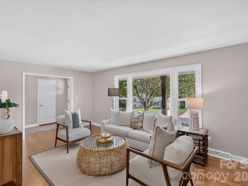 3918 Rhodes Avenue, Charlotte, NC 28210.  MLS# CAR4432255, YatesRealty ID 55263. 