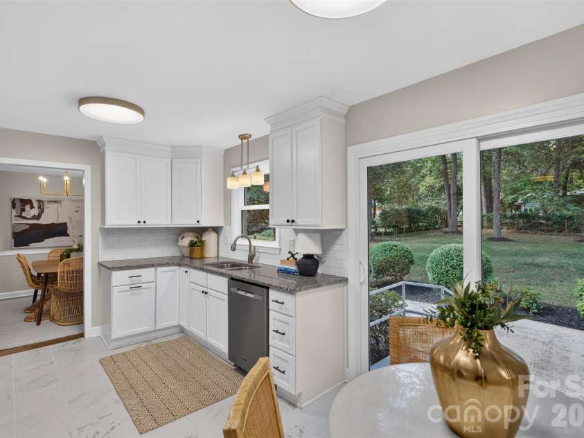 3918 Rhodes Avenue, Charlotte, NC 28210.  MLS# CAR4432255, YatesRealty ID 55263. 