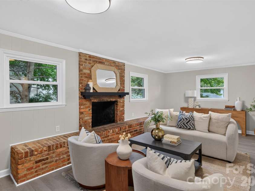 3918 Rhodes Avenue, Charlotte, NC 28210.  MLS# CAR4432255, YatesRealty ID 55263. 