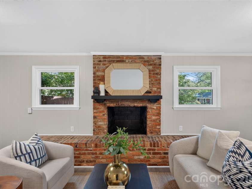 3918 Rhodes Avenue, Charlotte, NC 28210.  MLS# CAR4432255, YatesRealty ID 55263. 