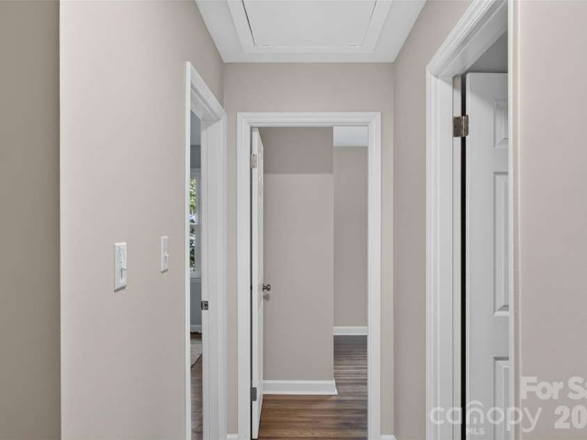 3918 Rhodes Avenue, Charlotte, NC 28210.  MLS# CAR4432255, YatesRealty ID 55263. 