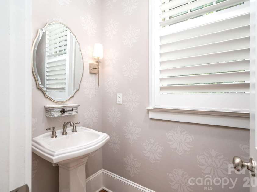 5109 Watermead Lane, Belmont, NC 28012.  MLS# CAR4431359, YatesRealty ID 55264. 