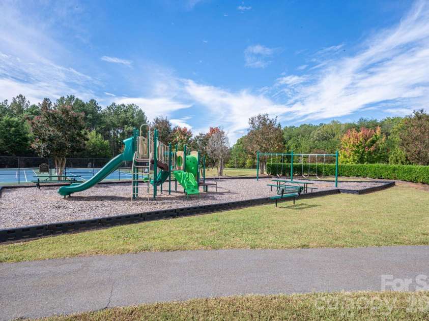 5109 Watermead Lane, Belmont, NC 28012.  MLS# CAR4431359, YatesRealty ID 55264. 