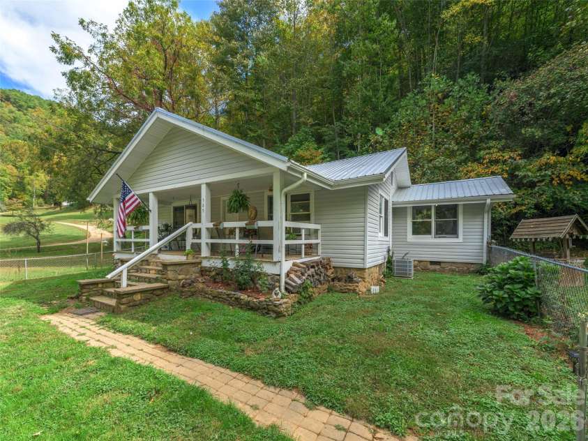 589 Little East Fork Road, Canton, NC 28716.  MLS# CAR4432459, YatesRealty ID 55265. 